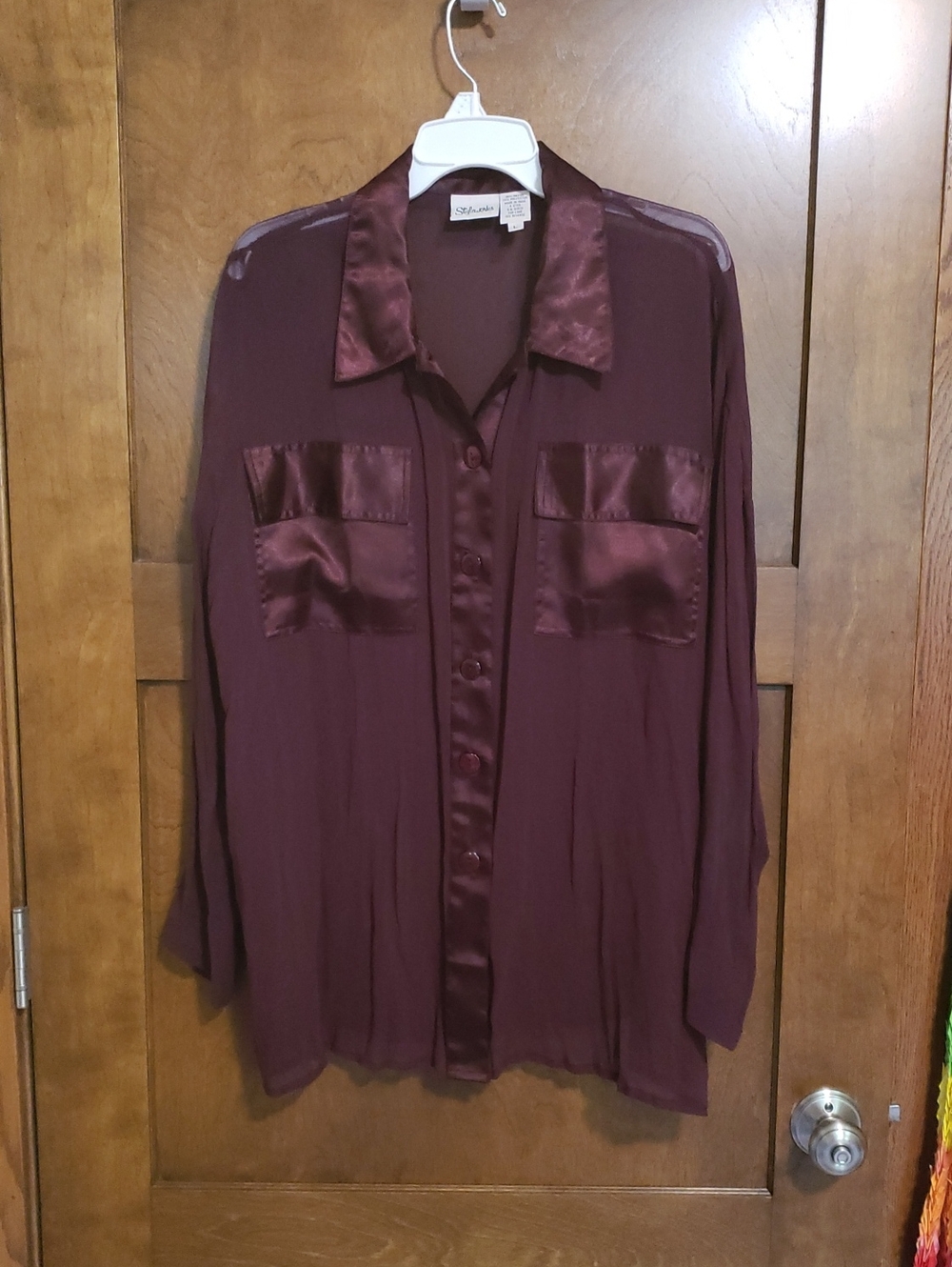 Vintage oversize sheet button down with satin neck and pockets-never worn.Bin#14
